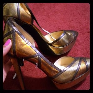 Jessica Simpson  heels